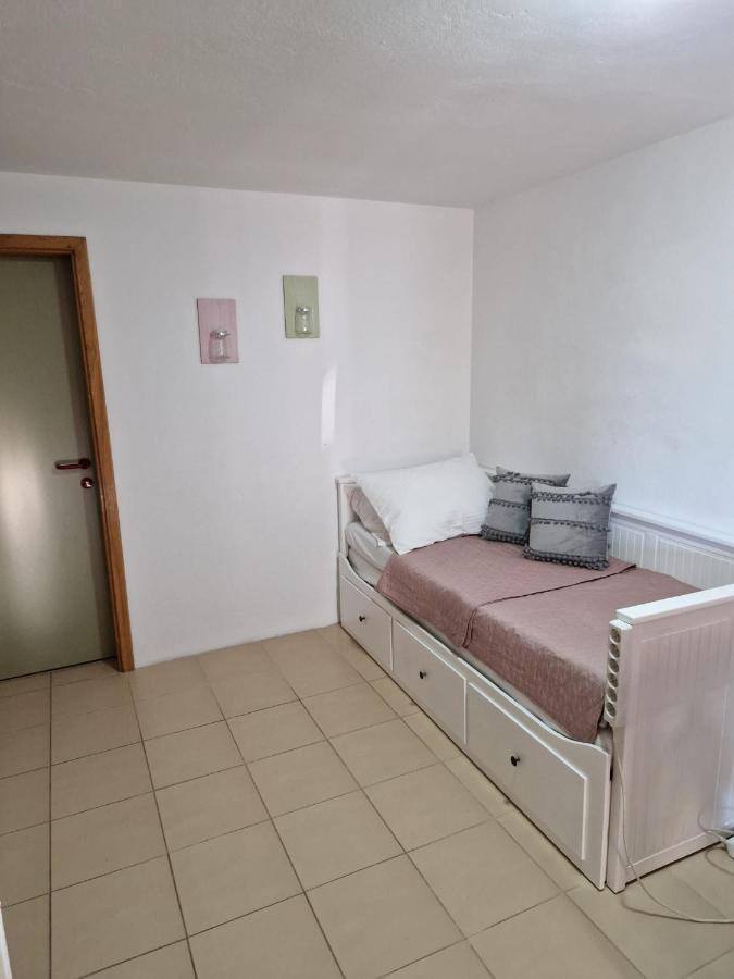 Apartment Misic Ртина Екстериор снимка