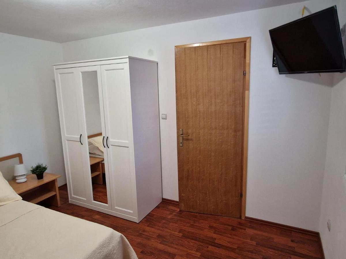 Apartment Misic Ртина Екстериор снимка