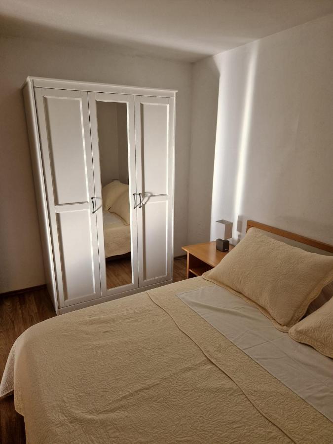 Apartment Misic Ртина Екстериор снимка