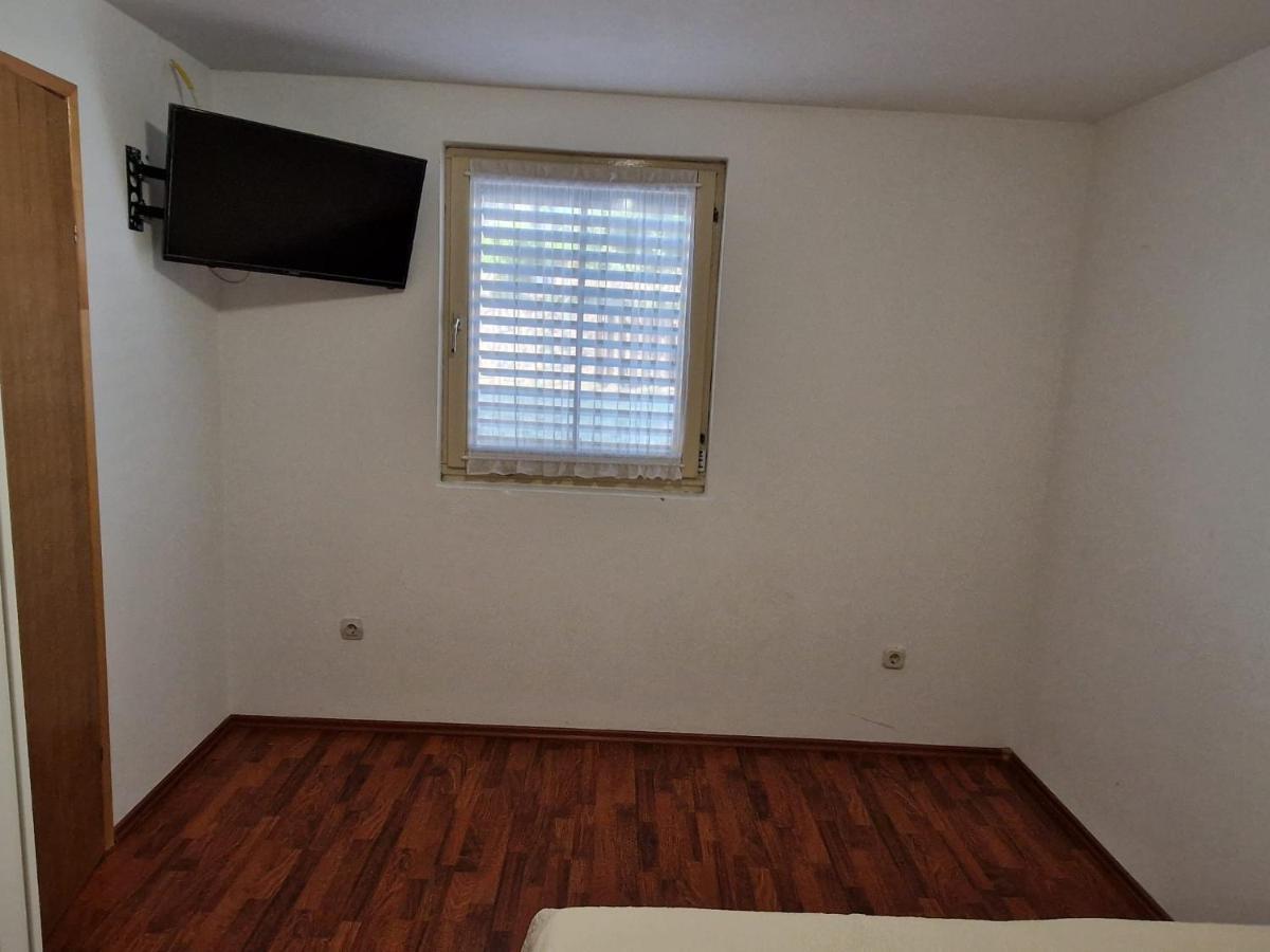 Apartment Misic Ртина Екстериор снимка