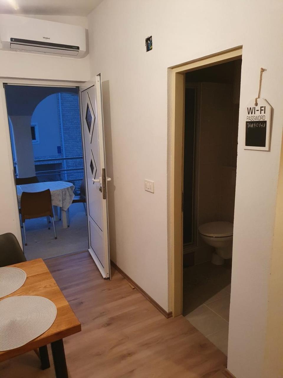 Apartment Misic Ртина Екстериор снимка