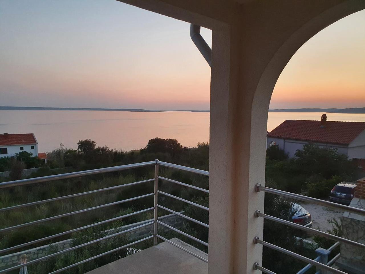 Apartment Misic Ртина Екстериор снимка